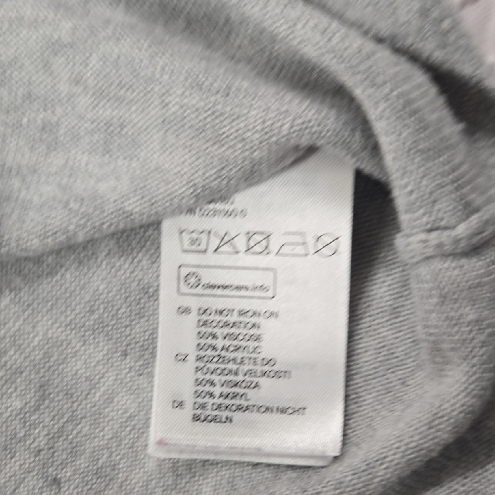 3/$10 H&M Soft Gray Knit Top - Picture 6 of 6